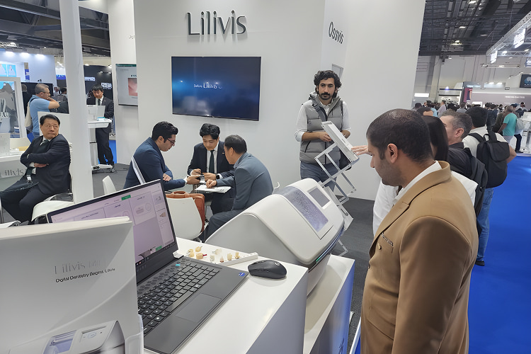 Overview of the Lilivis booth at AEEDC Dubai 2024